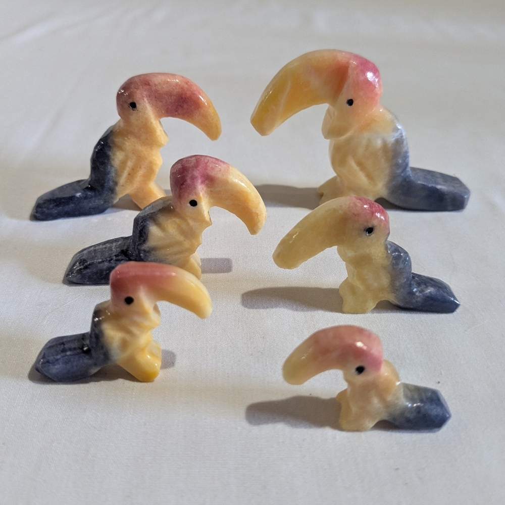 6  VTG  Carved Stone Birds Toucan Family Figurines Collectible Bird